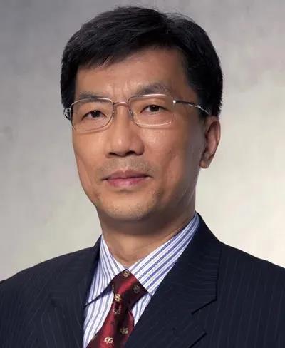 常务副校长蔡立东主持座谈会