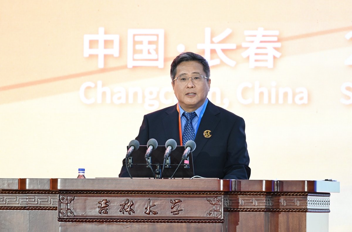 长春市委书记张恩惠