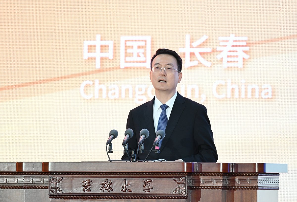 探索大学和城市共兴共荣的新路径